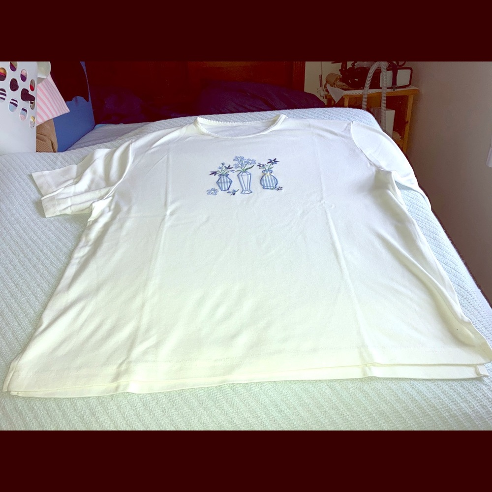 Short sleeve tee shirt
